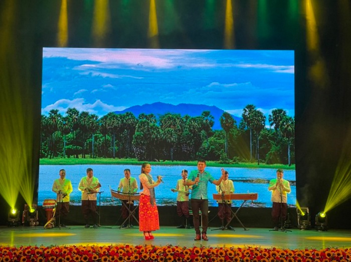 Thông qua các chương trình nghệ thuật ca, múa, nhạc truyền thống... người dân Việt Nam, đặc biệt là thế hệ trẻ hai nước cùng bạn bè quốc tế có thể hiểu rõ hơn về nền văn hoá Campuchia.